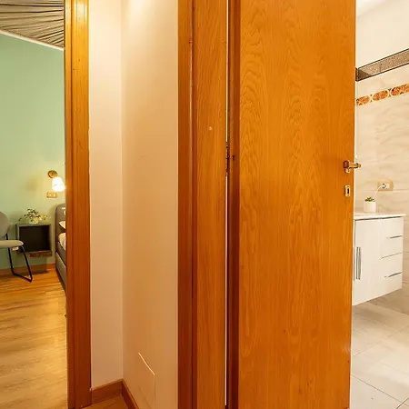 Frattina Sky Spanish Steps Apartment *